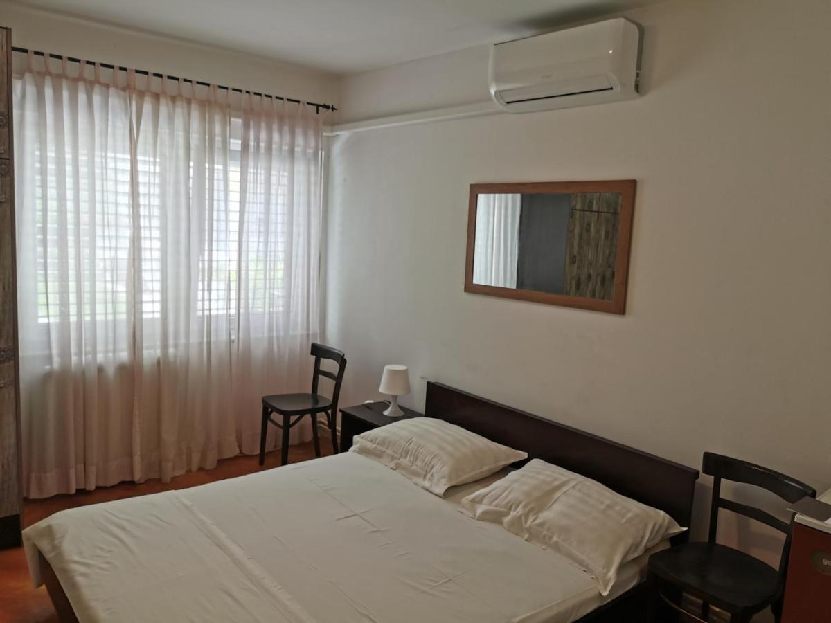 Villa Milic*** Donji Seget Kültér fotó